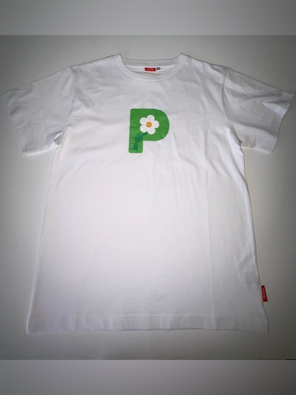 Nintendo Pikmin “P” Logo Tee Tokyo Exclusive Rare Shirt Small